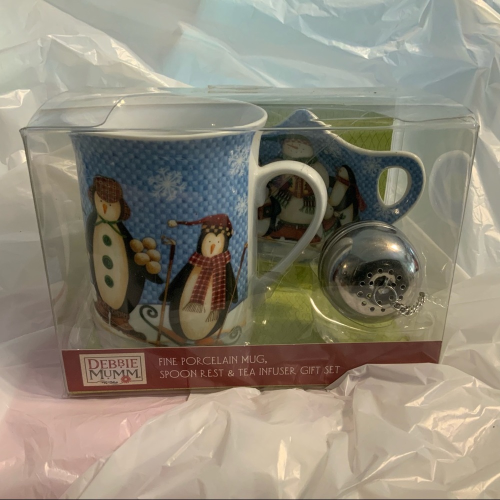 DEBBIE MUMM MUG GIFT SET PENGUINS